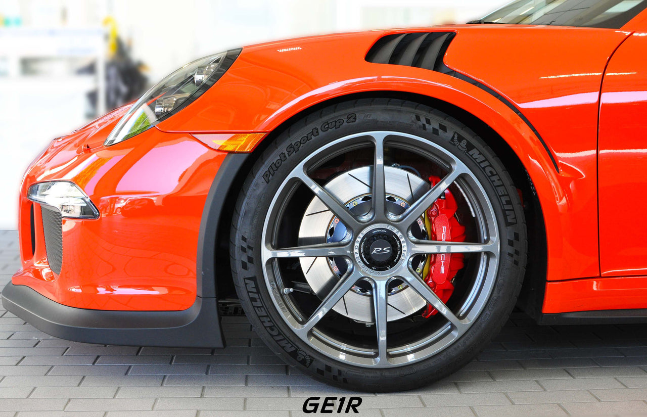 Forgeline GE1R front wheel on Porsche 991 GT3 RS racing wheel has the best brake clearance.