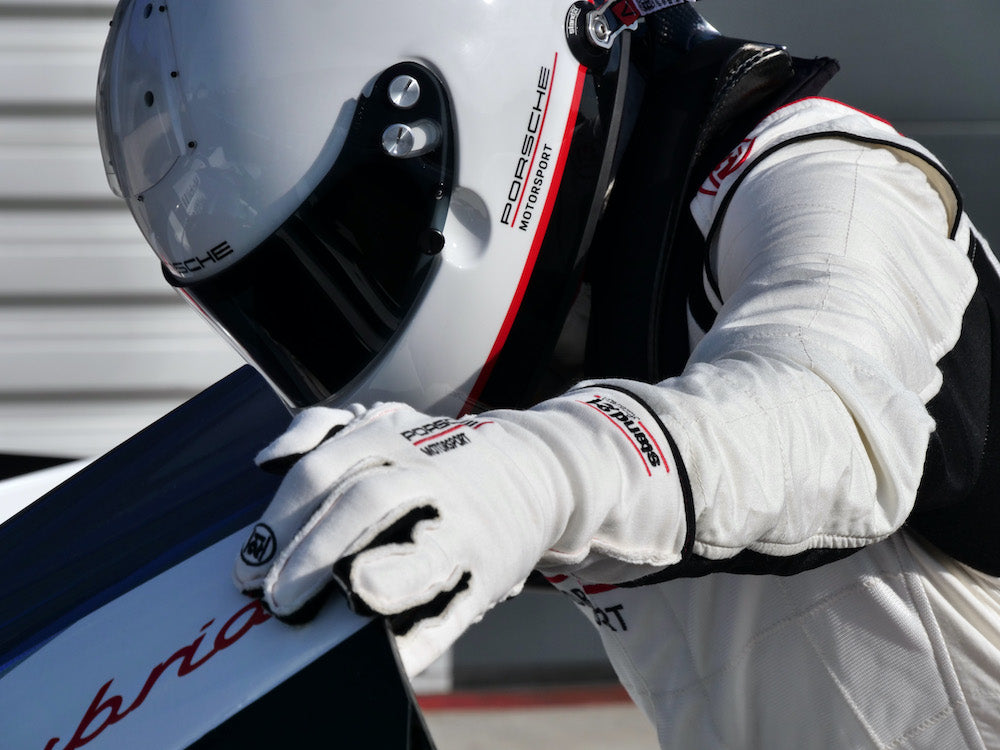 Stand21-Porsche-Motorsport-Gloves-White-Action-Image