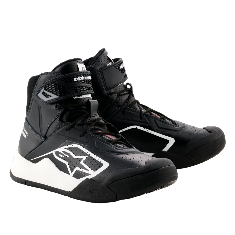 alpinestars-radar-v2-racing-shoe-angle-view-image